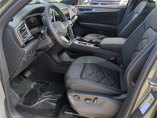 2026 Volkswagen Atlas Cross Sport 2.0T SE