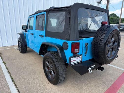 Chief Clearcoat 2017 Jeep Wrangler Unlimited Freedom 4x4