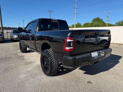 2021 RAM 2500 Big Horn Crew Cab 4x4 6'4' Box