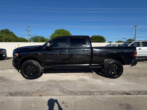 2021 RAM 2500 Big Horn Crew Cab 4x4 6'4' Box