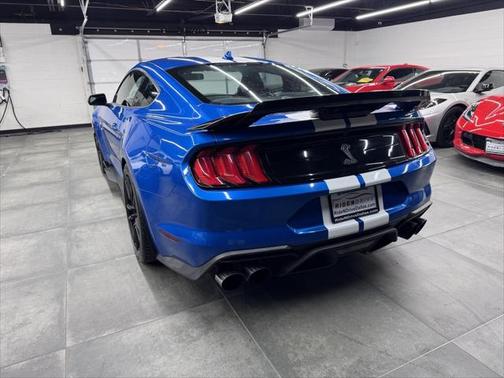 2020 Ford Shelby GT500 Base