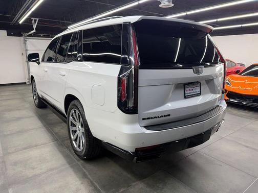 2023 Cadillac Escalade Sport Platinum