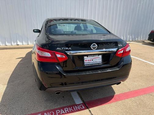 Super Black 2017 Nissan Altima 2.5 S