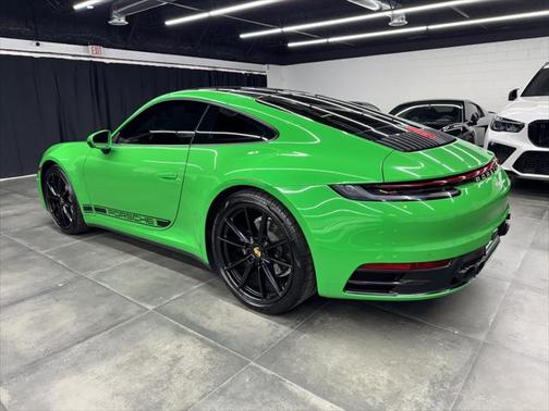 2021 Porsche 911 Carrera