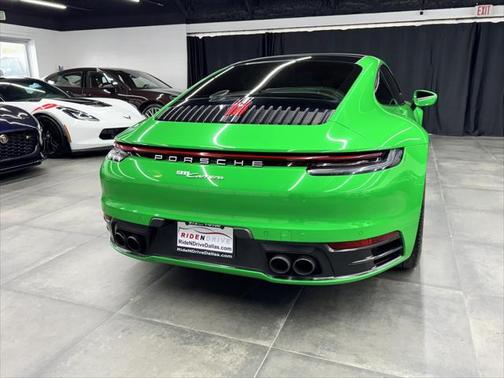 2021 Porsche 911 Carrera
