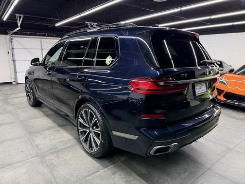 2020 BMW X7 M50i