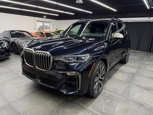 2020 BMW X7 M50i