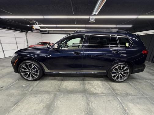 2020 BMW X7 M50i