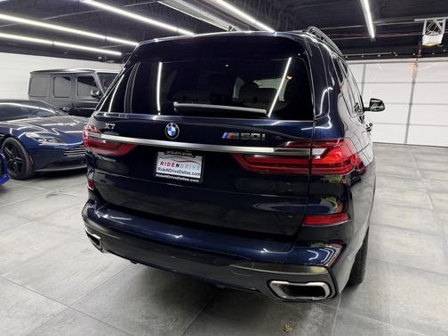 2020 BMW X7 M50i