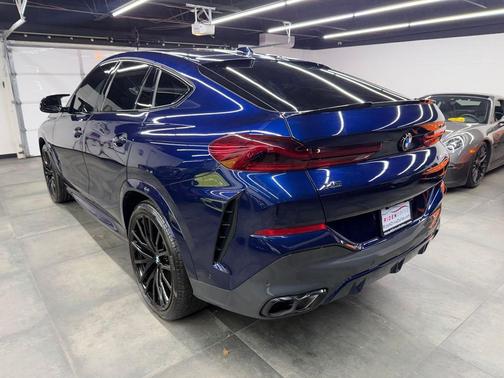 2024 BMW X6 M60i