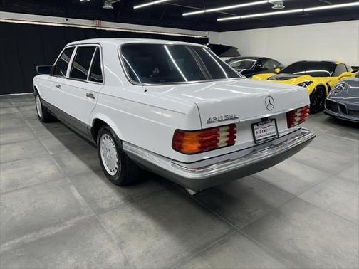 1986 Mercedes-Benz E-Class 420