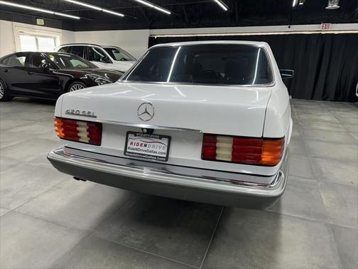 1986 Mercedes-Benz E-Class 420