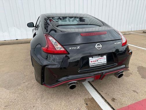 Magnetic Black 2018 Nissan 370Z Base