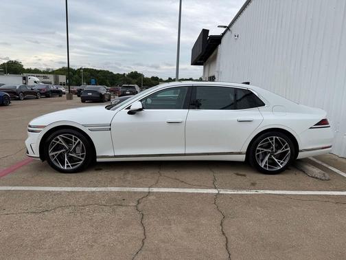 Verbier White 2023 Genesis G90 3.5T AWD