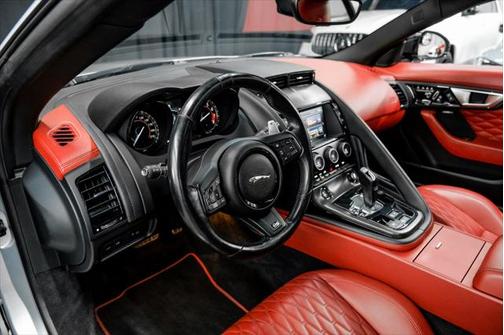 2017 Jaguar F-TYPE SVR
