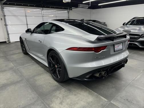 2017 Jaguar F-TYPE SVR