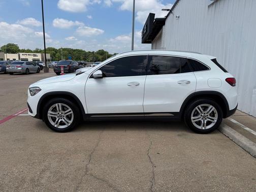 Polar White 2022 Mercedes-Benz GLA 250 Base