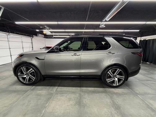 2024 Land Rover Discovery P360 Metropolitan Edition