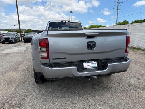 2021 RAM 3500 Big Horn Crew Cab 4x2 8' Box