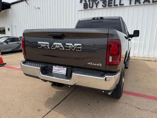 Granite Crystal Metallic Clearcoat 2025 RAM 2500 Tradesman Crew Cab 4x4 6'4' Box
