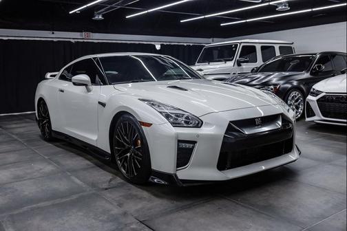 2021 Nissan GT-R Premium Dual-clutch 6-Speed Transmission