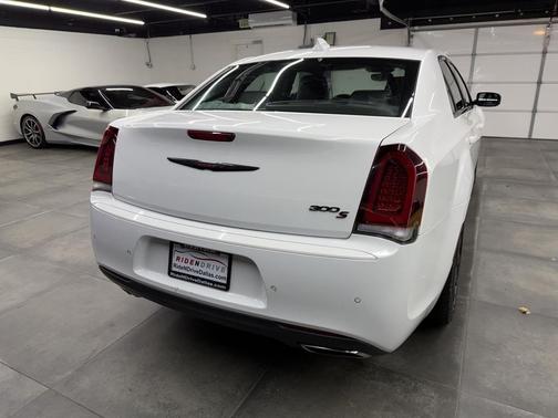 2023 Chrysler 300 S