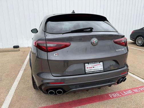 Vesuvio Gray Metallic 2018 Alfa Romeo Stelvio Quadrifoglio