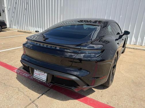Jet Black Metallic 2020 Porsche Taycan Turbo