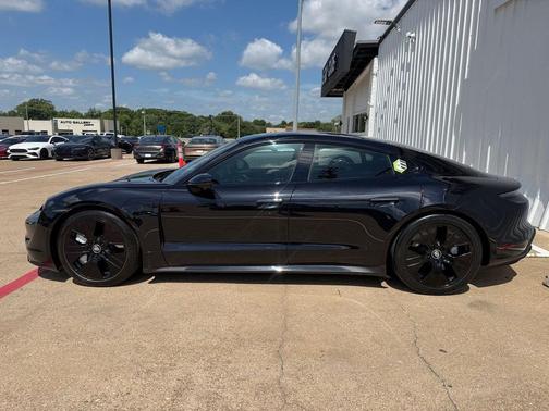 Jet Black Metallic 2020 Porsche Taycan Turbo