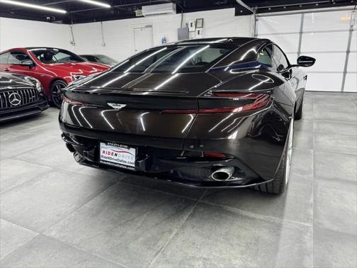 2018 Aston Martin DB11 Base