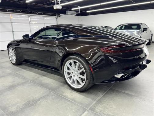2018 Aston Martin DB11 Base
