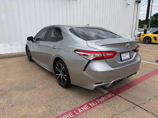 Celestial Silver Metallic 2020 Toyota Camry SE