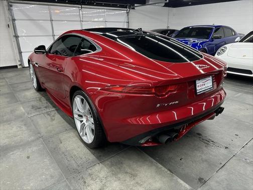 2017 Jaguar F-TYPE R