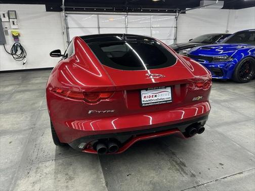 2017 Jaguar F-TYPE R
