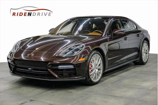 2019 Porsche Panamera Turbo