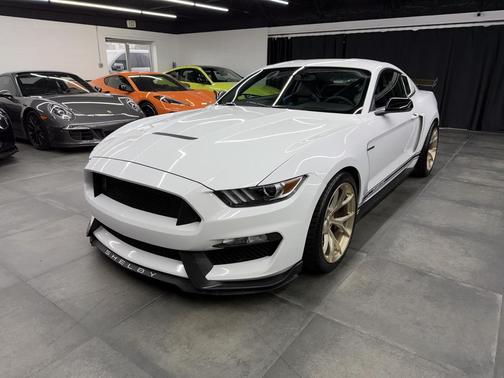 2017 Ford Shelby GT350 Base