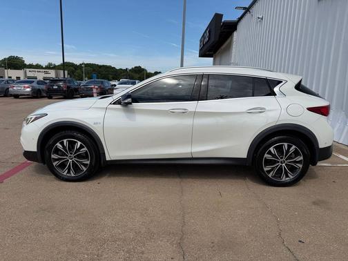 Majestic White 2019 INFINITI QX30 ESSENTIAL