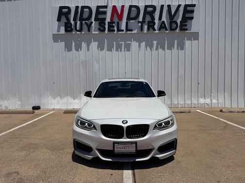 White Metallic 2016 BMW M2 Base
