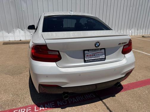 White Metallic 2016 BMW M2 Base