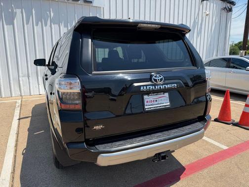 Midnight Black Metallic 2024 Toyota 4Runner TRD Off Road Premium