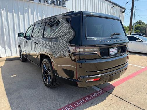 Diamond Black Crystal Pearlcoat 2024 Jeep Grand Wagoneer L Series II 4x4