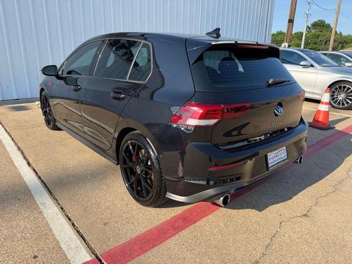 Deep Black Pearl 2024 Volkswagen Golf GTI 1.4T TSI