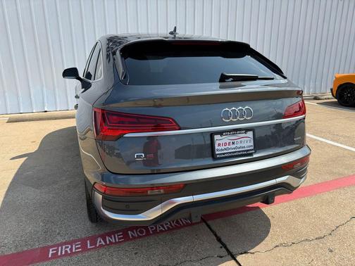 Daytona Gray Pearl Effect 2023 Audi Q5 45 S line Premium