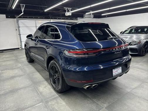 2021 Porsche Macan Base