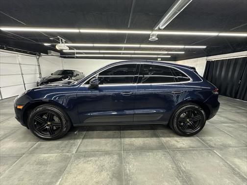 2021 Porsche Macan Base