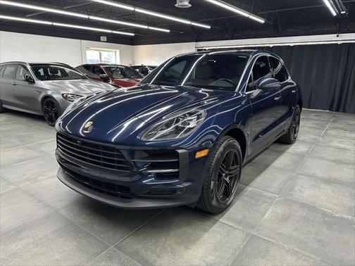 2021 Porsche Macan Base