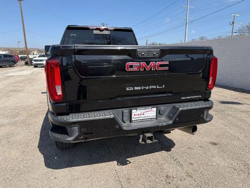 2022 GMC Sierra 2500 Denali
