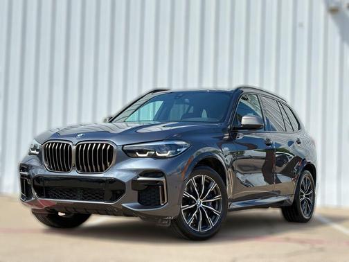 Arctic Grey Metallic 2022 BMW X5 M50i