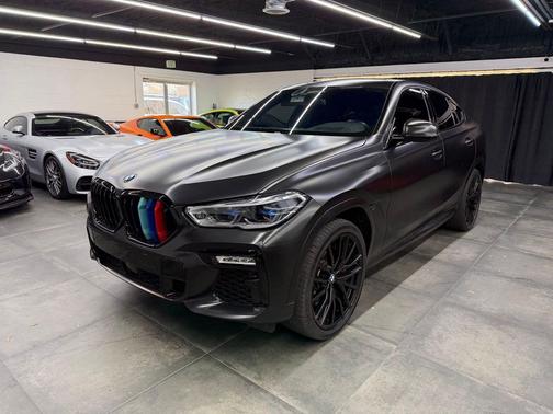 2021 BMW X6 M50i
