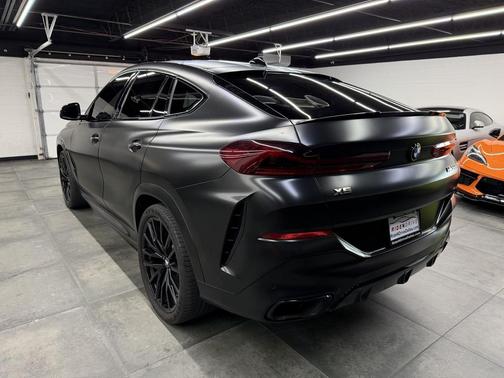 2021 BMW X6 M50i